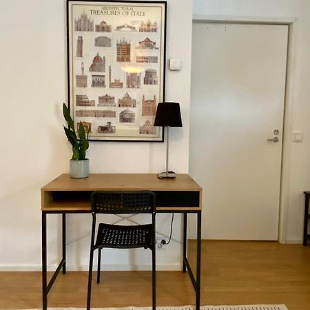 Tranquil Studio Near Nature, Free Parking& Wifi 헬싱키 외부 사진